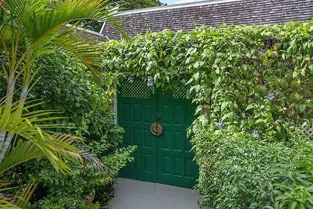 Hospitalityexpert Charming 4 Bedroom Villa Sleeps 10 - Pool Hot Tub Beach & Private Chef Montego Bay