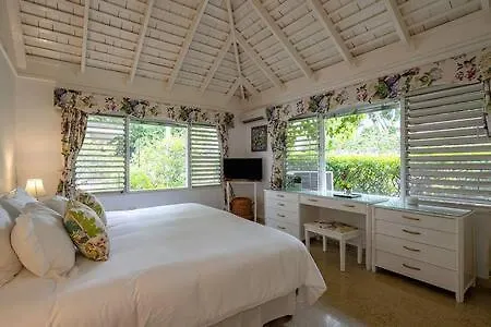 Hospitalityexpert Charming 4 Bedroom Villa Sleeps 10 - Pool Hot Tub Beach & Private Chef Montego Bay