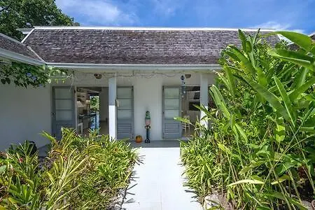 Hospitalityexpert Charming 4 Bedroom Villa Sleeps 10 - Pool Hot Tub Beach & Private Chef Montego Bay