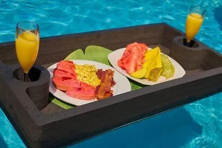 Hospitalityexpert Charming 4 Bedroom Villa Sleeps 10 - Pool Hot Tub Beach & Private Chef Montego Bay
